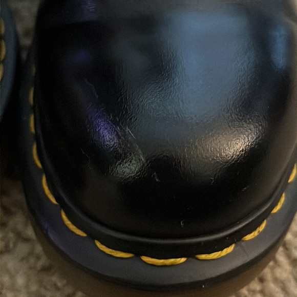 Women’s Size 6 Dr. Marten boots - Picture 7 of 7